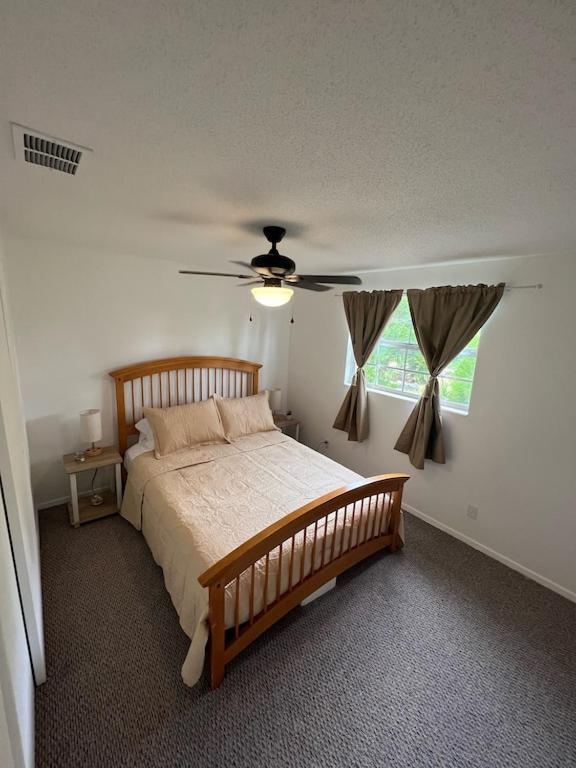 הוילה קריסטל ריבר House Of Shells, Beautiful Garden, Fenced Yard, Dog Friendly, Fire Pit! מראה חיצוני תמונה