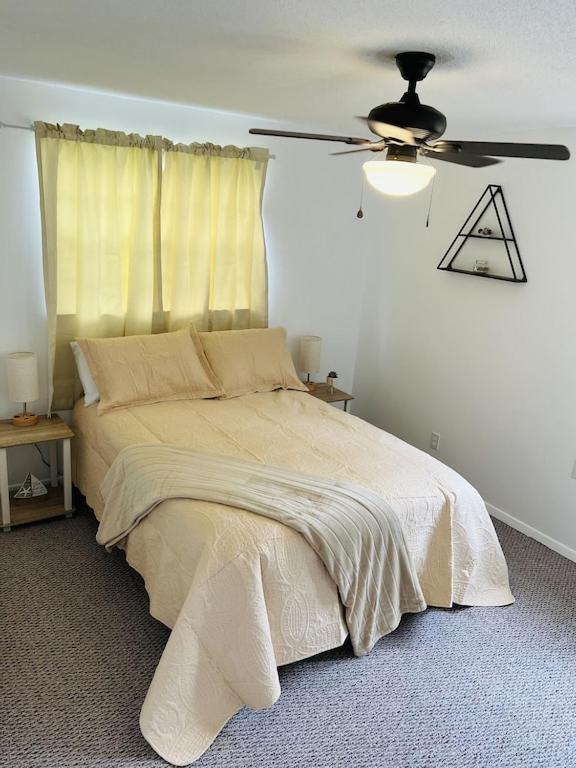 הוילה קריסטל ריבר House Of Shells, Beautiful Garden, Fenced Yard, Dog Friendly, Fire Pit! מראה חיצוני תמונה